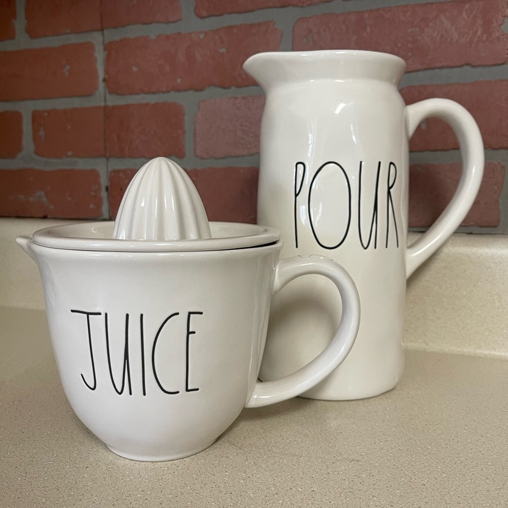Rae Dunn Pour & Juice set